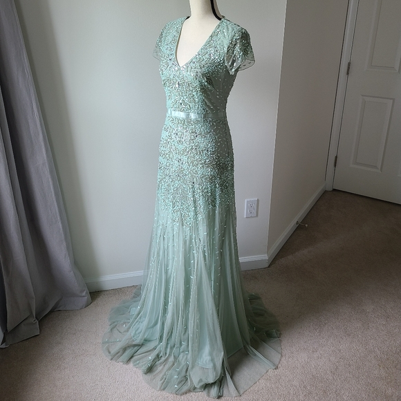 Adrianna Papell Dresses & Skirts - Adrianna Papell Evening Gown / Black-Tie Event Gown